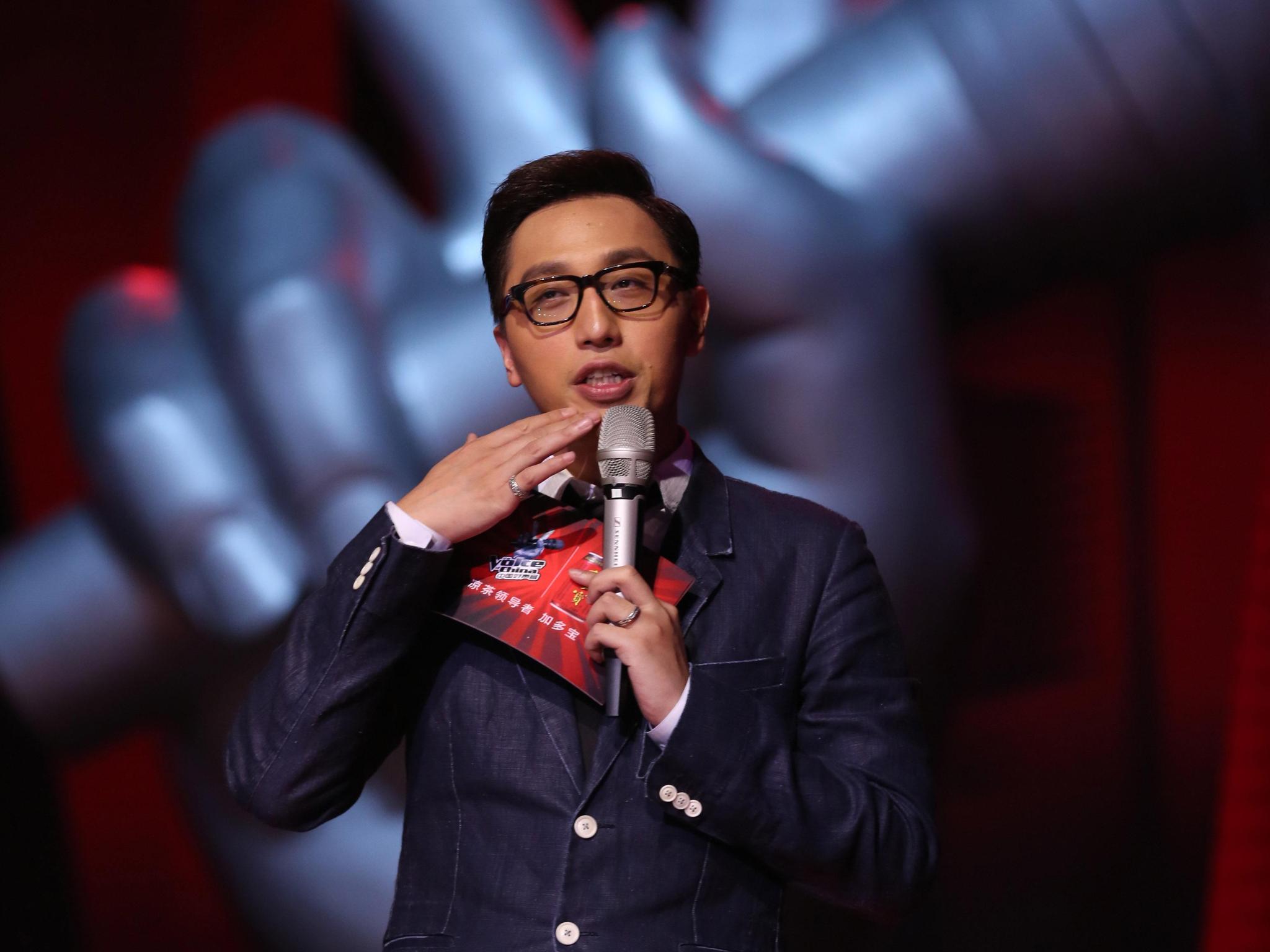 低调多年,华少妻子终于曝光,难怪他一直藏着不晒照片!