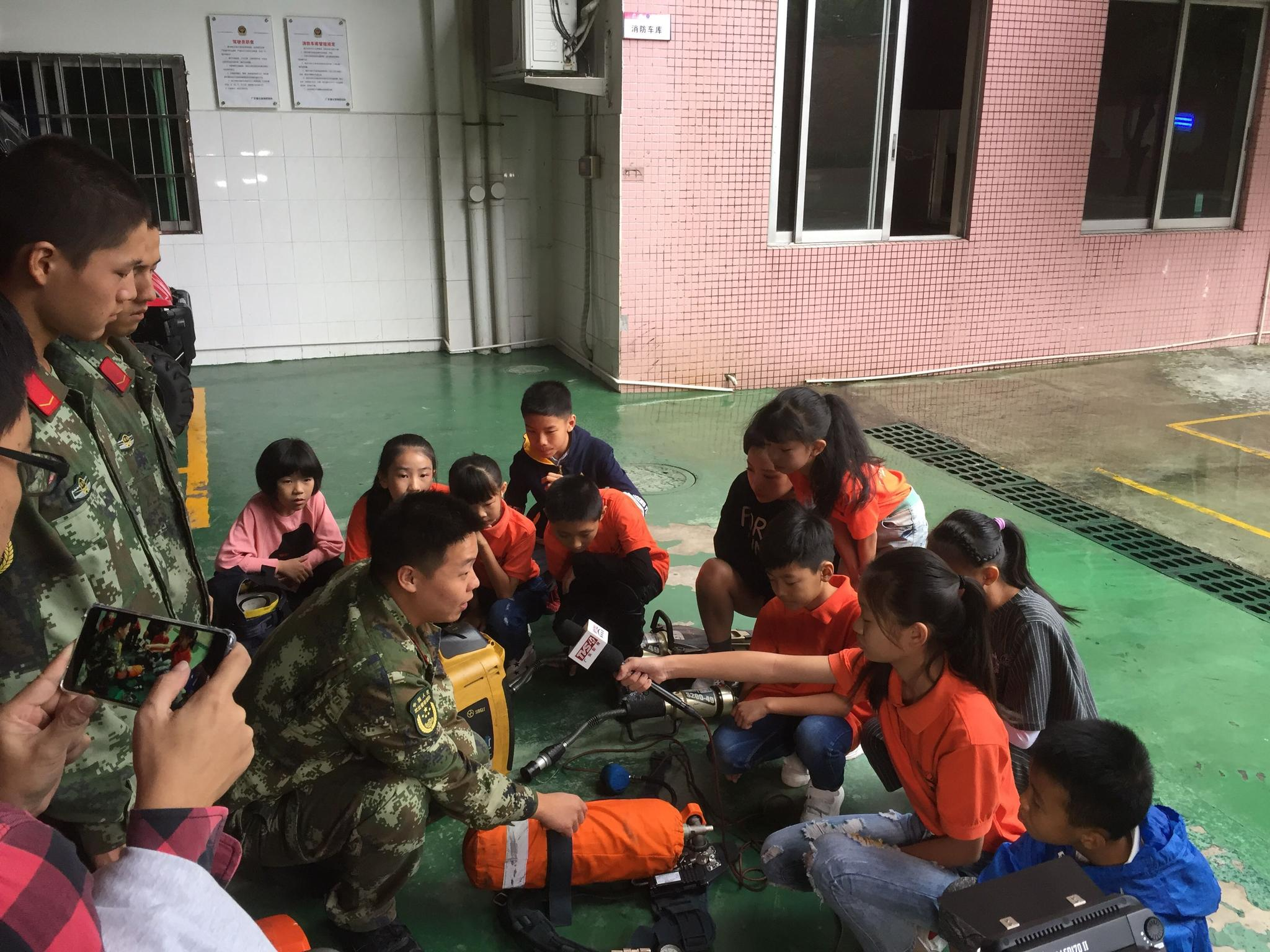 消防员真的苦吗?【南粤童星小主播小记者见闻