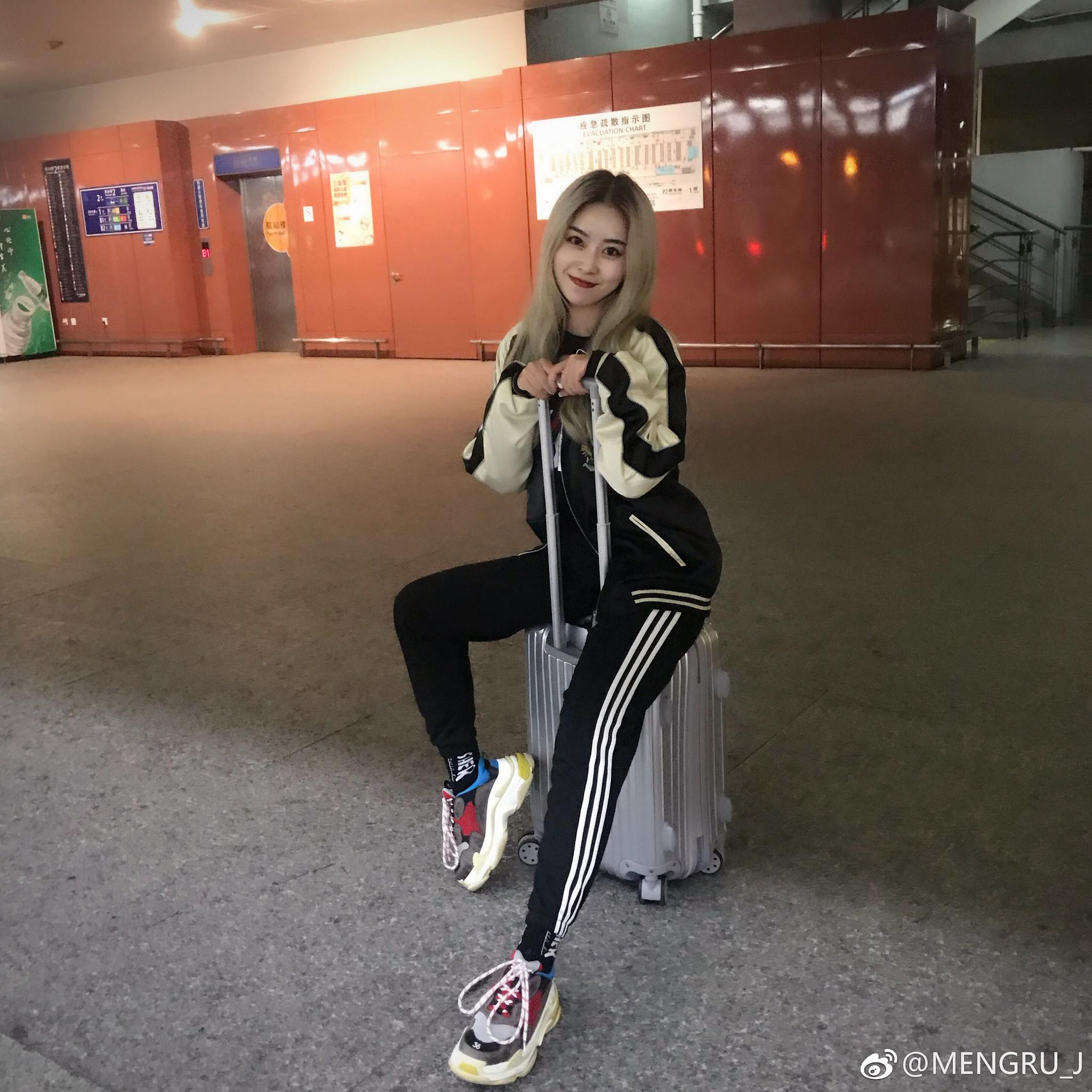 校花日记 姜孟汝 来自鲁迅美术学校大连校区1