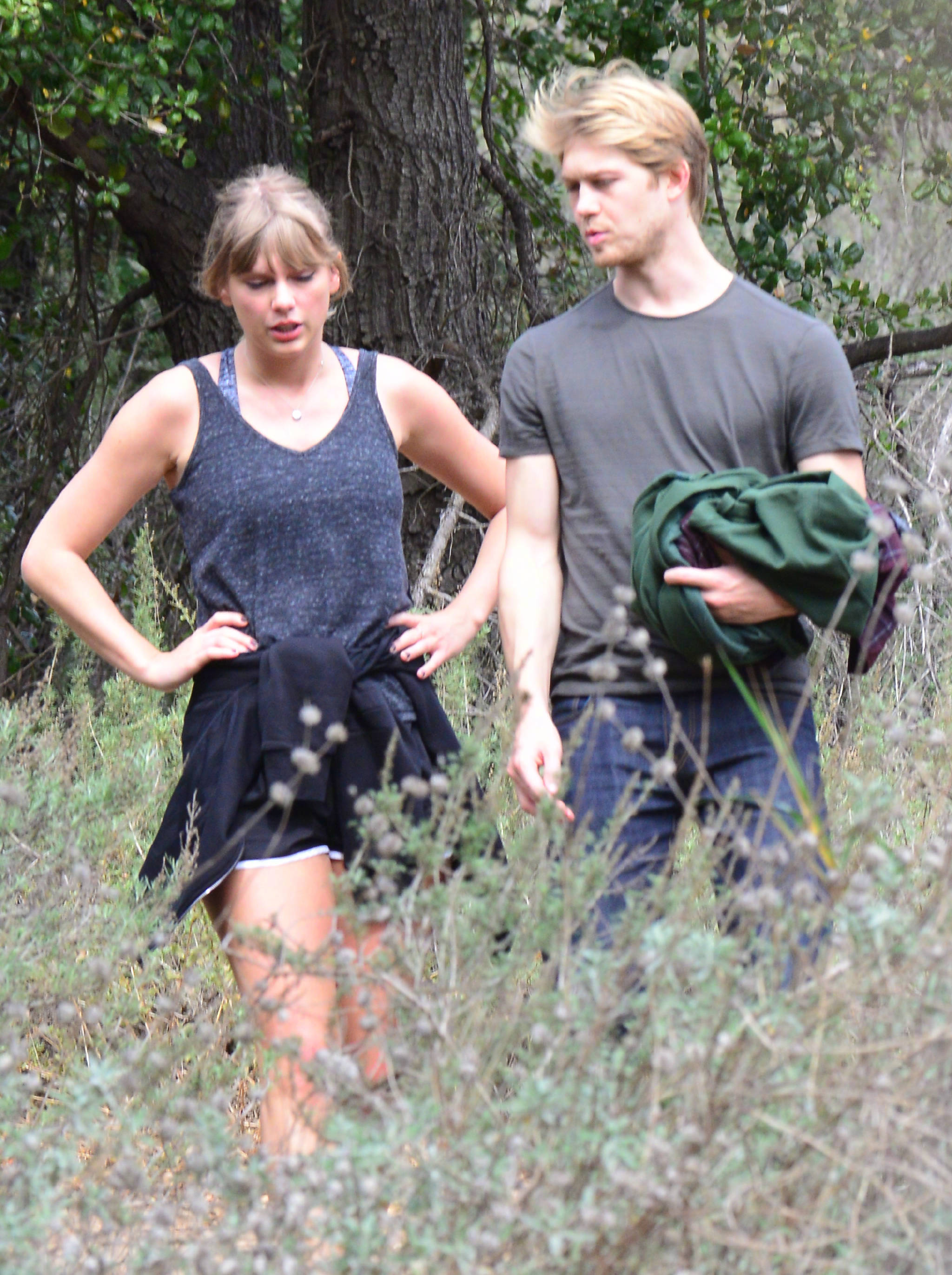 taylor和joe情头,霉霉和joe的情侣头像 霉霉taylor swift和男友joe alwyn(《比利·林恩的中场战事》
