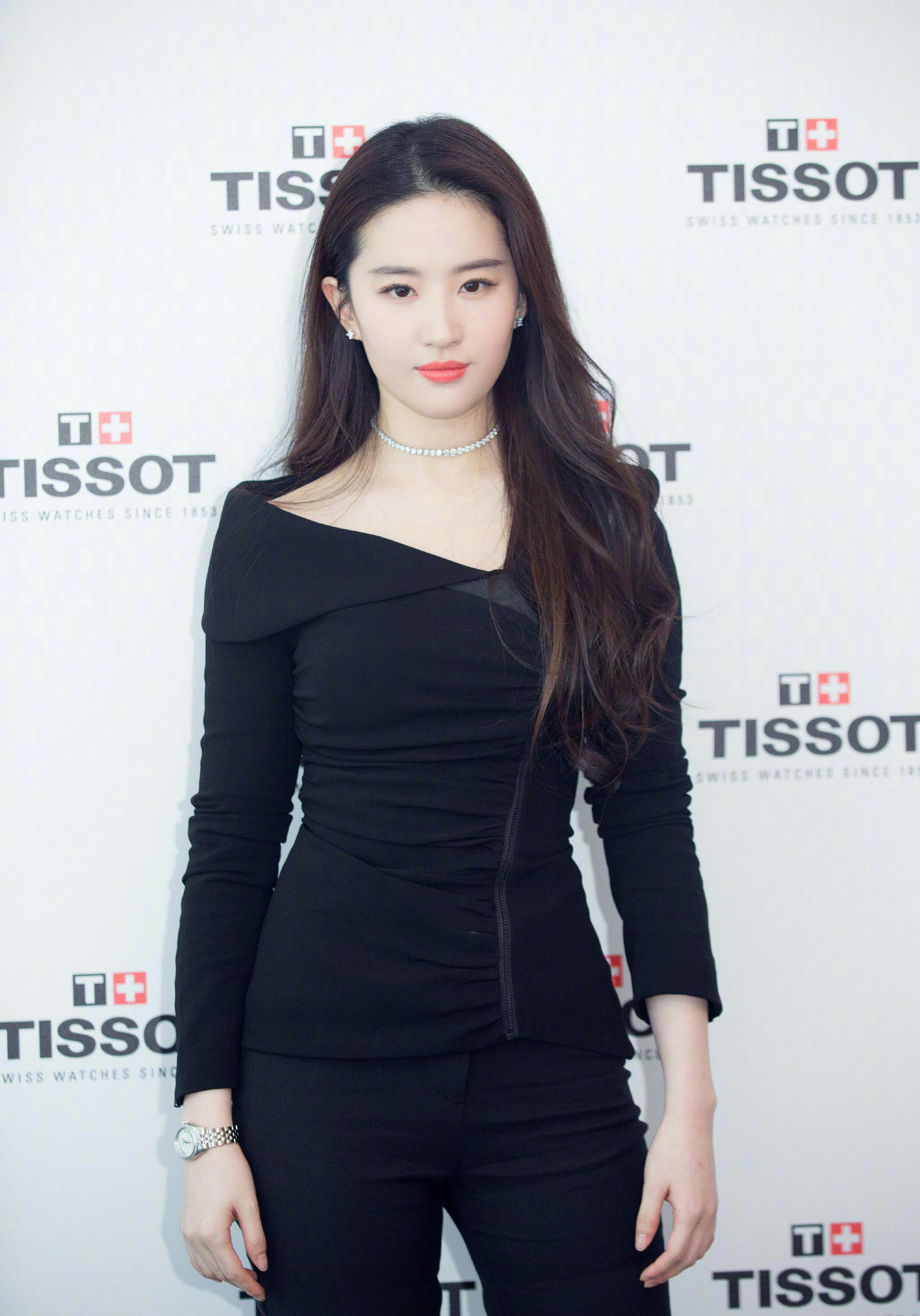 刘亦菲几乎除了演技之外，这一点也是让人吐槽至今