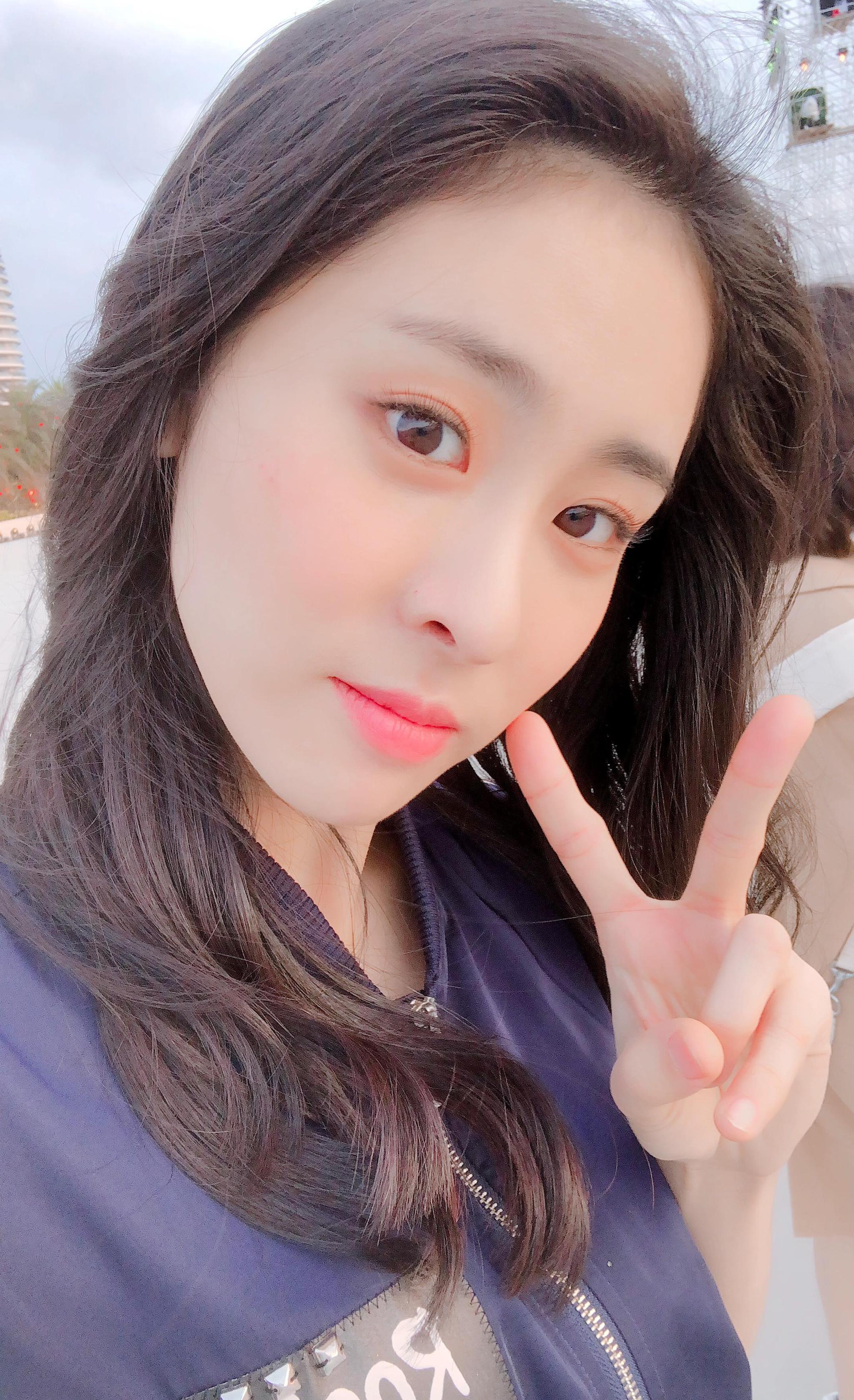 除了唱一首火一首之外,张碧晨还是女歌手中颜值最高的?