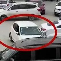 18年驾龄老司机停车场玩漂移，3秒连撞4车！下车后竟然说…