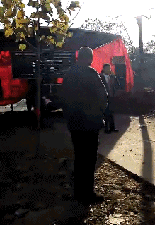 搞笑gif: 前无古人,后无来者,这一定是个假新郎