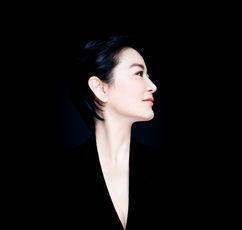 日本女星花两千万整容变女鬼，全身动刀50多处