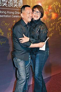 长的不帅, 娶TVB昔日花旦生了三个儿子, 现64