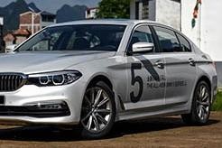 2017年这8款新车最重磅，凯美瑞5系Li月均卖1万，4个8尾灯卖不动