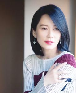 俞飞鸿短发知性唯美,可也有显老的时候!