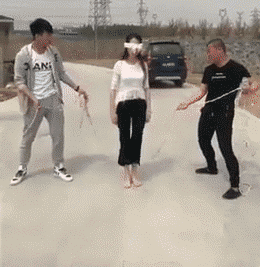 搞笑图片段子:为什么单身狗都不着急找对象?看到这张