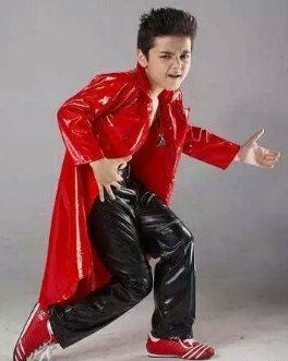 阿尔法长残脱发却没有黑粉, 只因为他九年间一