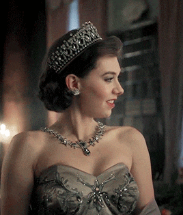 与《权力的游戏》同用一个造型师, 300套戏服告诉你伊丽莎白女王年轻