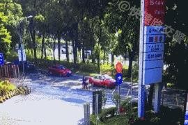 死神来了之一组动图提醒你，不遵交法&x3D;惨烈车祸！