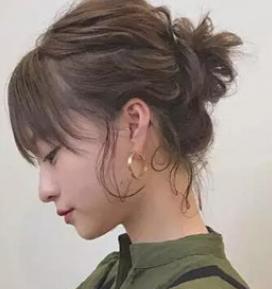 短发女生也可以美丽和可爱,六款短头发扎法,减龄时尚更清爽