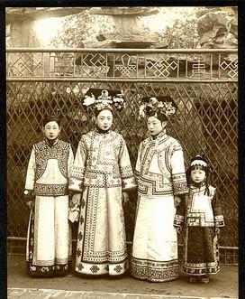 《甄嬛传》中各个妃子貌美如花，但是古代妃子真实照片却能亮瞎眼
