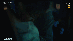 快到刹不住车的反套路神剧,凭什么一集就封年度最佳