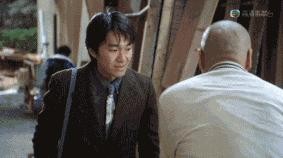 嘿！汽车人，别装笑了，你眼眶都红了