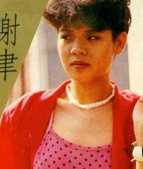 曾经和那英齐名的女歌手谢津，也因患抑郁症自杀