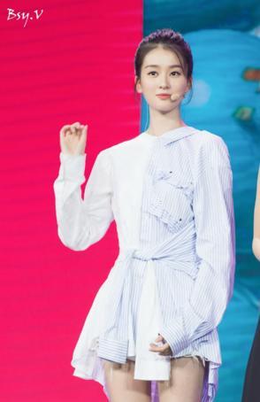 乔欣,1993年11月23日出生于黑龙江省哈尔滨市,中国内地女演员,毕业于