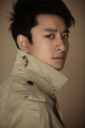 贾乃亮回应夜宿风波前一晚深夜买醉, 拥抱友人