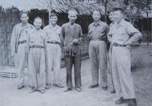 广东籍的杨登瀛在国共两党中作为双面间谍, 周