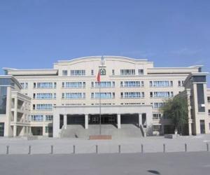 新疆省15大最顶级的中学,乌鲁木齐一中称霸,有你的母校吗?