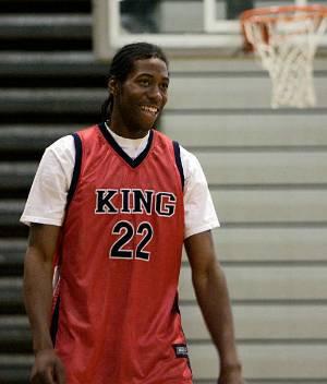 nba球星的18岁:科比霸气杜兰特瘦弱 库里真萌神哈登詹姆斯青涩