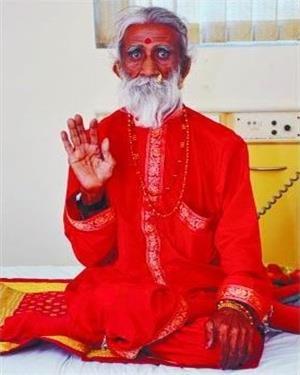 印度男子有特异功能,70年不吃不喝,医生检查后