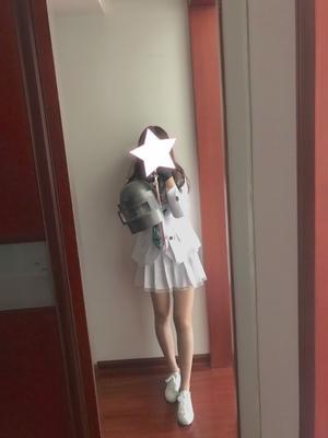 绝地求生: 玩家说游戏买不起小白裙, 只有现实中