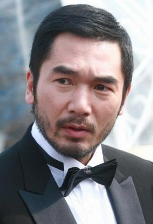 野人留络腮胡,古仔显老,食品很帅,李小龙像明星,他却最适合留宜吴京新乡可图片