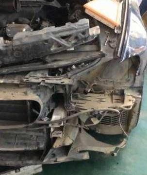 男子花20万买宝马5系抵押车, 拆出20个GPS跟踪器, 车主懵了!