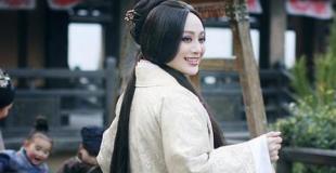 《大宅门》三部曲走出的美女现状：成影后、整容，一部比一部差？