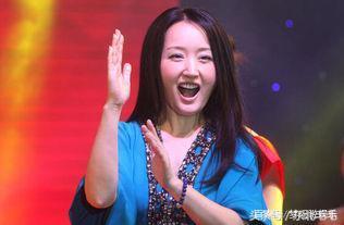 47岁杨钰莹近况，跑农村捞金祝福毛宁，被问婚姻她说自己很幸福！