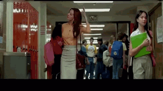 那你可要小心点了～骗你干嘛,昨天晚上我在酒吧遇到他了,他跳舞时候一