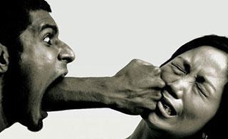 家暴的男人到底值不值得被原谅?