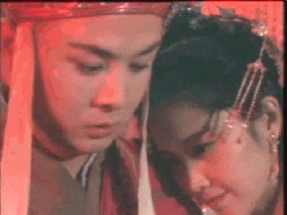 女儿国国王对唐僧一见倾心,满腔柔情,唐僧亦是在国王面前: 耳红面赤
