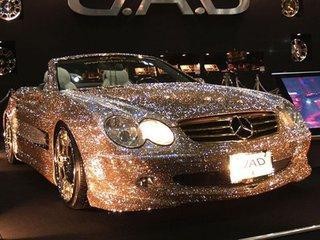 情怀，唯一一个开中国制造汽车的明星 他开的是什么性能的车