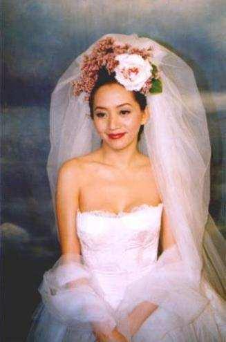 天后级别的女歌手演唱会场场爆满，最后一位让人惋惜！