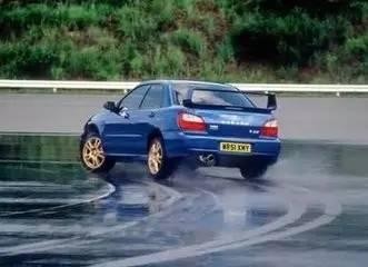 玩车知识 轿车如何玩好过弯！