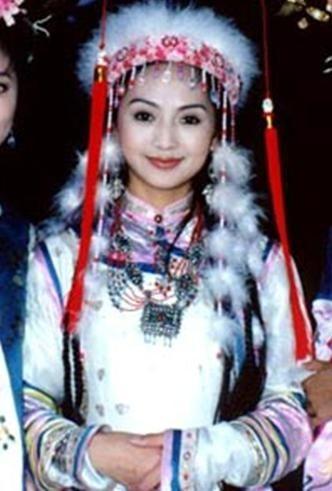 香妃的扮演者因车祸去世，爱她的男友，年过四十七岁至今不婚
