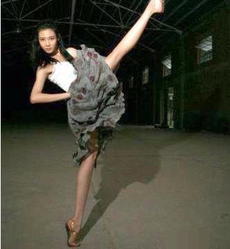 因孙俪弃剧让她走红，坐拥豪车，婚后家暴致病而死！