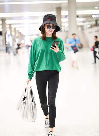 江疏影8月20日上海赴广州,网友:特别欣赏这样