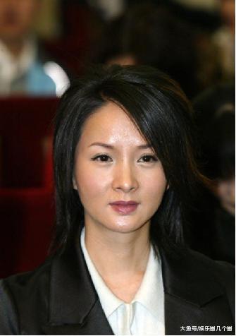 出身贫寒且父母都是残疾人, 因演丫鬟走红, 41