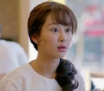 欢乐颂影评:别喷邱莹莹,她就是我们中的大多数