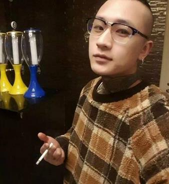 快手网红收入排行,牌牌琦第四,散打哥第二,第一