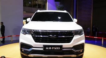 这款SUV老百姓也能开得起，配全景天窗仅售7万，哈弗H6都慌了！