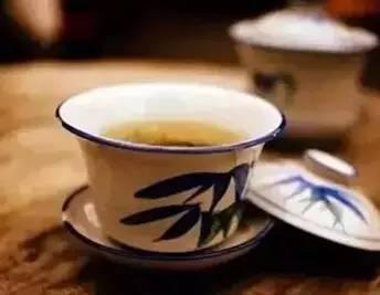 待到山花烂漫时, 与茶共栖