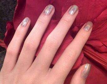 一个小方法,全国两千多家修脚店都在使用,灰指