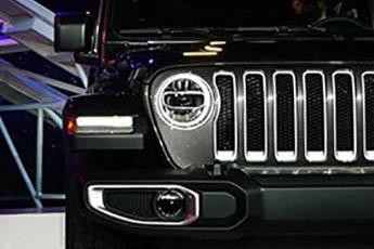 硬派越野SUV轴距3米，2.0T+8AT扭矩放大2.72倍，新车2018年上市