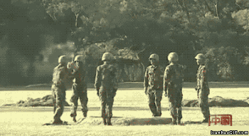 看看国外逗比的军人兵哥哥