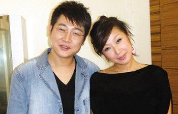46岁孙悦全家近照，一首祝你平安出名，克了三任男友终于找到真爱